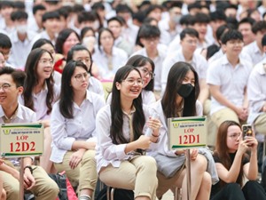 Đề thi Ngữ văn tốt nghiệp THPT 2025: Những mất cân bằng nhìn từ chuẩn đầu ra